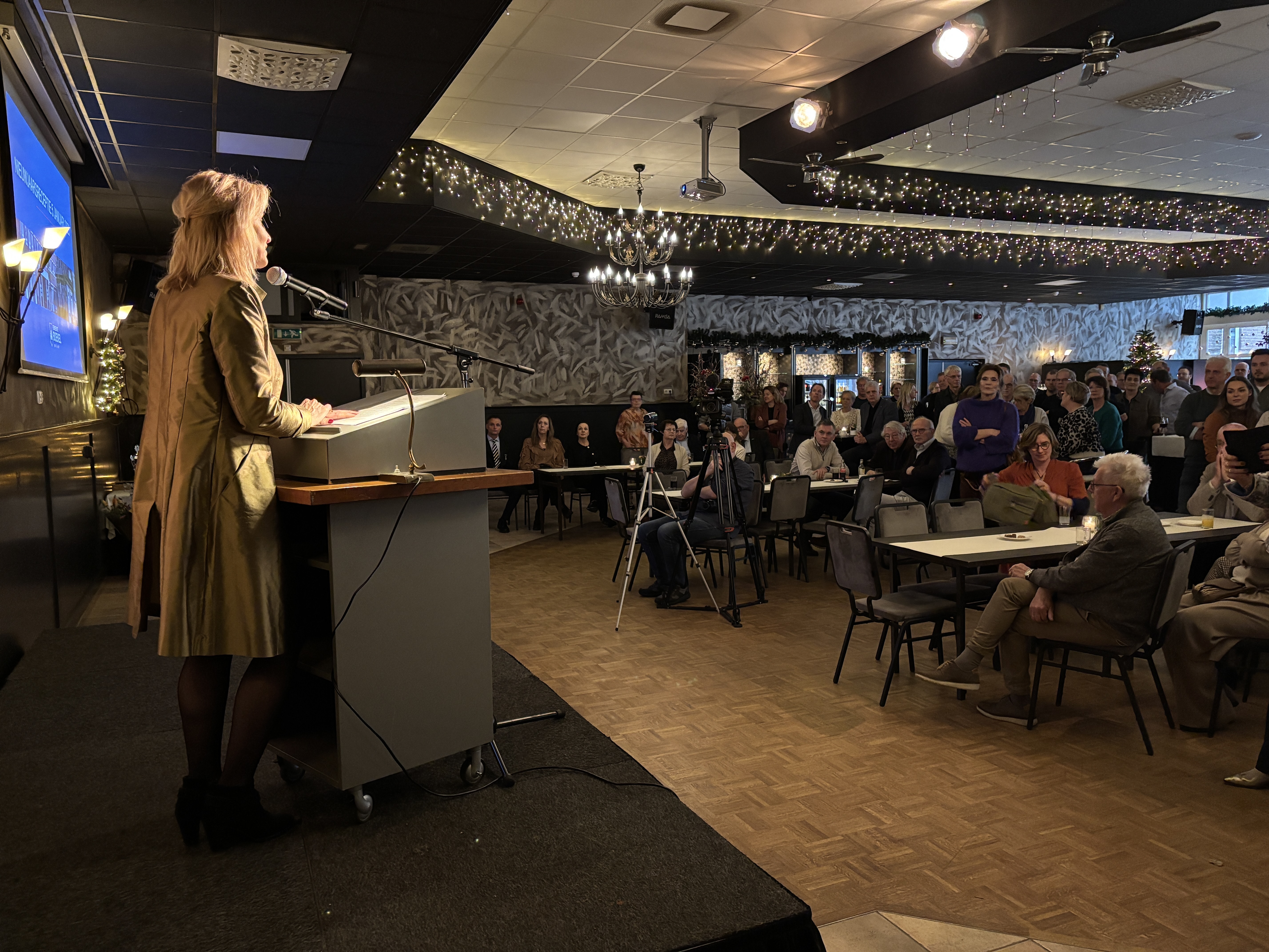 Van den Elsen speech zaal nieuwjaar